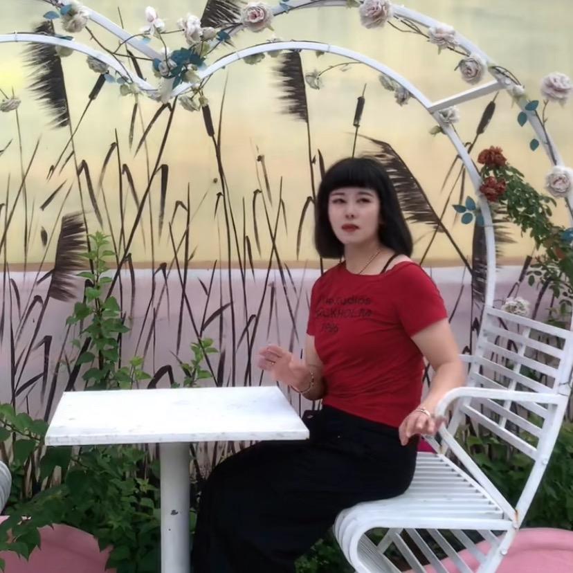 A小君