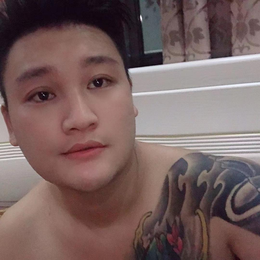 卖宠物的小哥哥