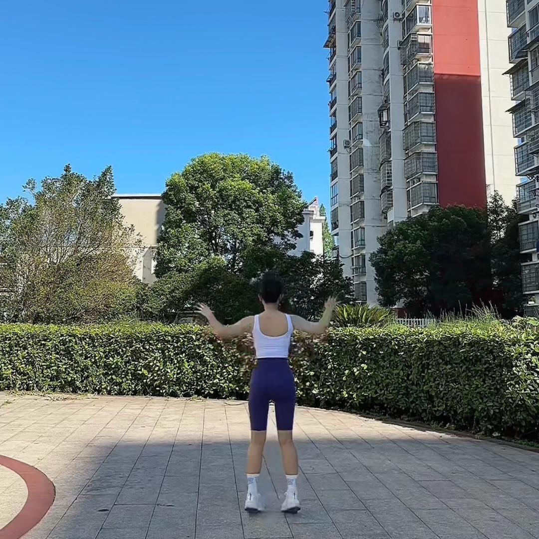开合跳女生小姜姜~