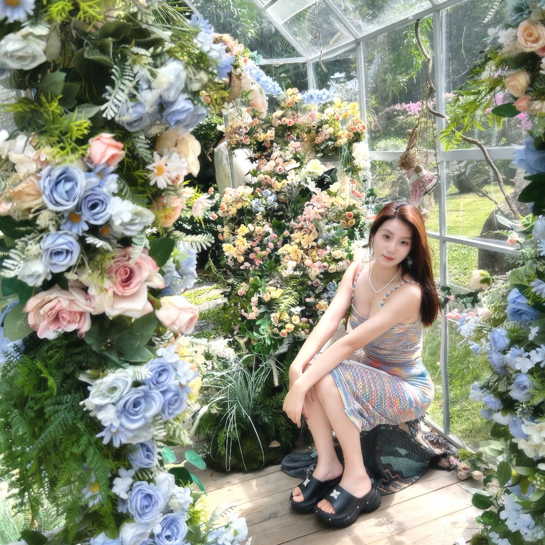 搓美甲的董师傅