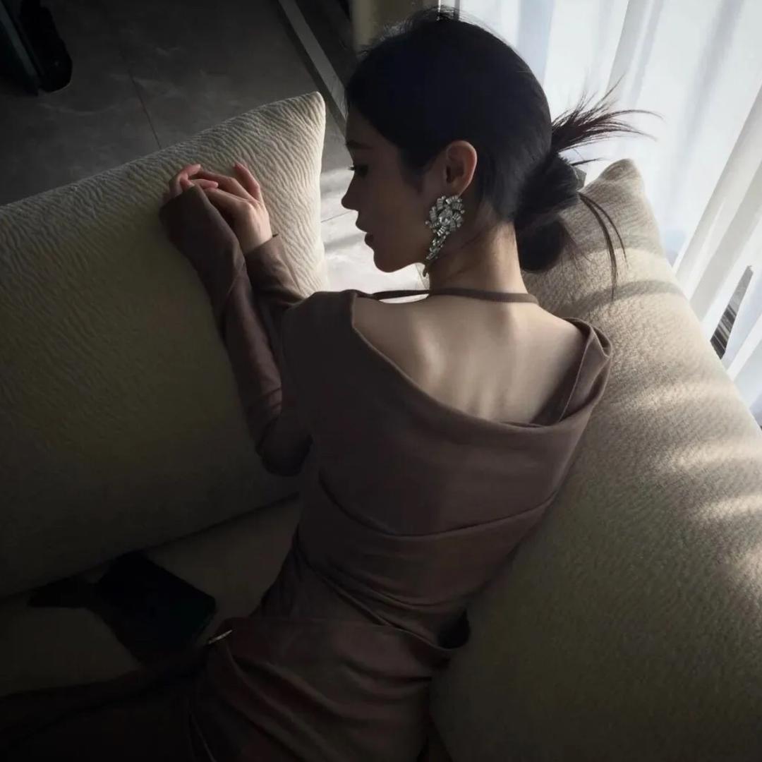 姜小珈