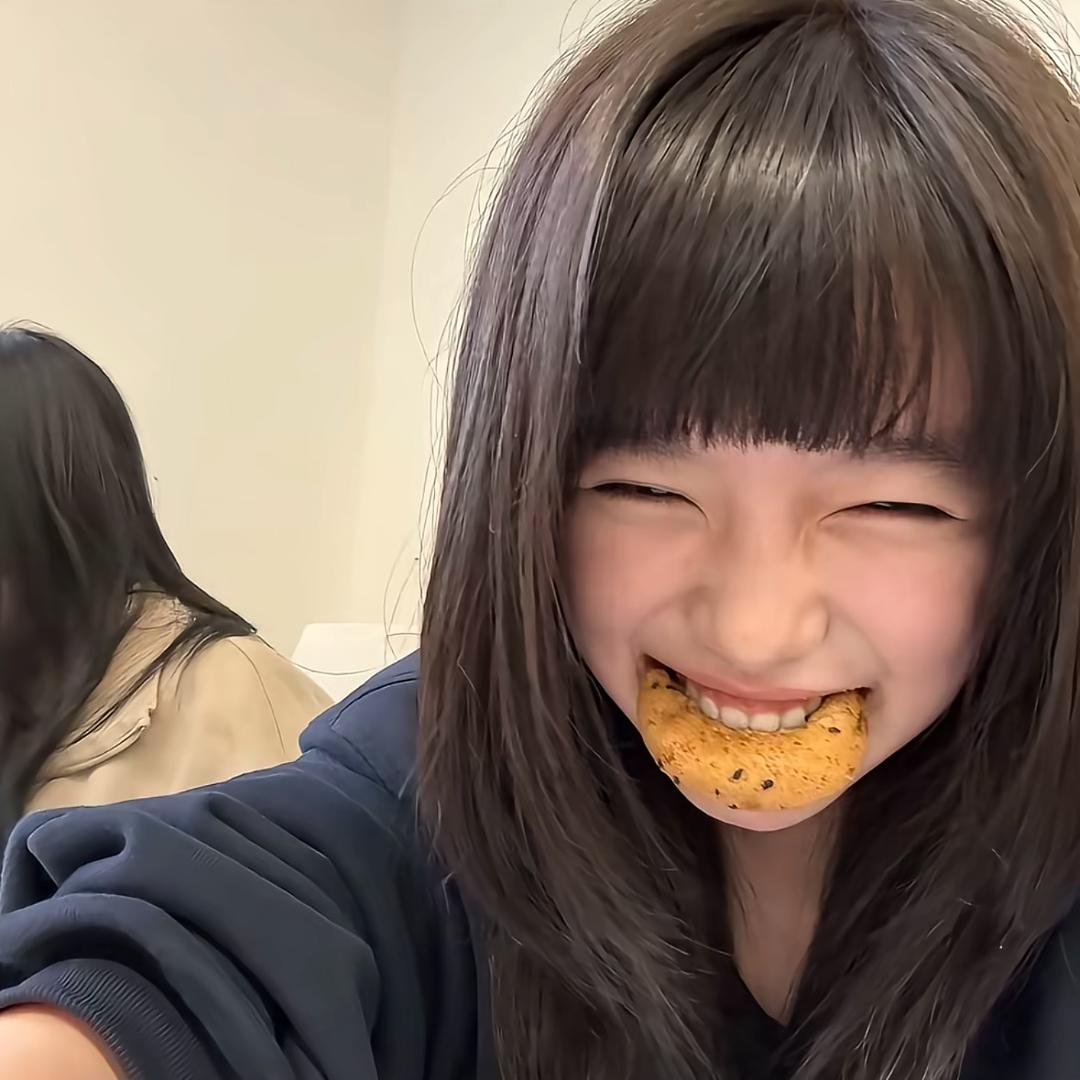 謝佳慧.