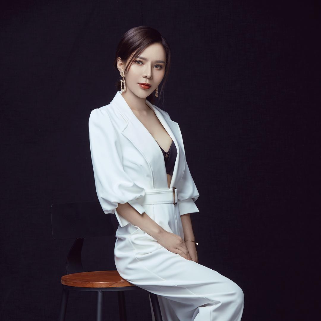 魏小姐