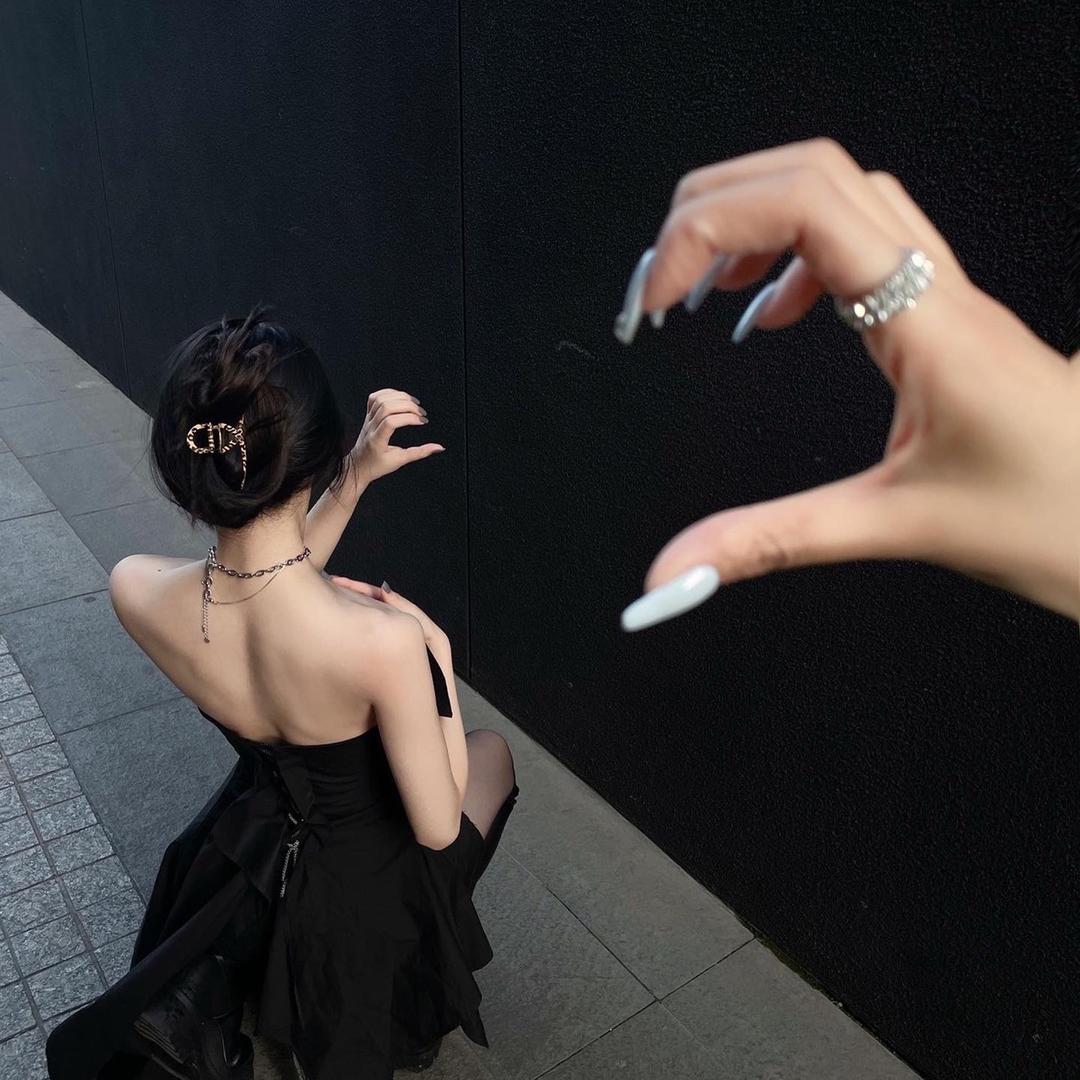 婧