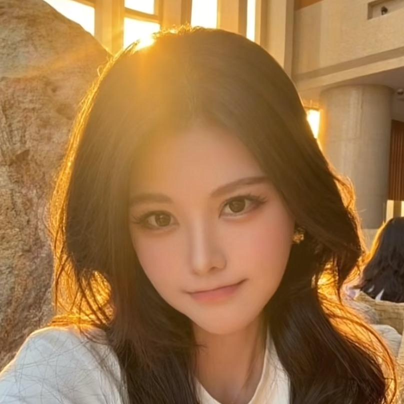 楚楚君（定制穿搭日记）