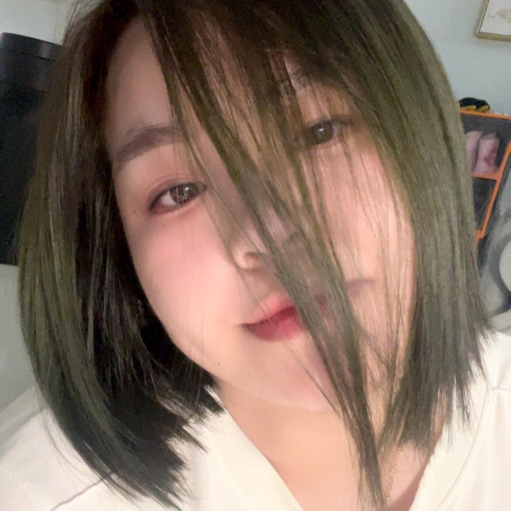 王王小小酥💕