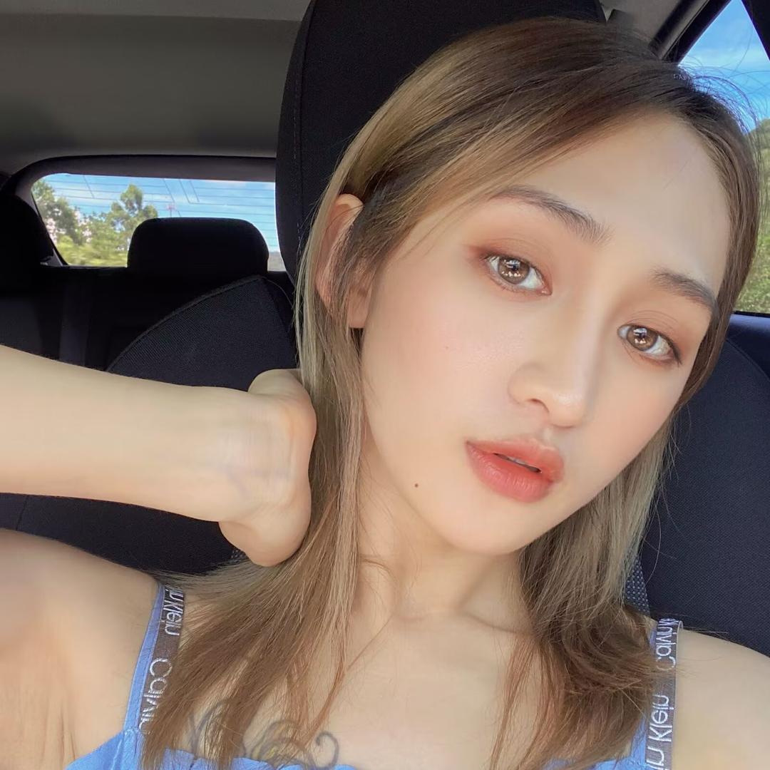 王雨菲服饰