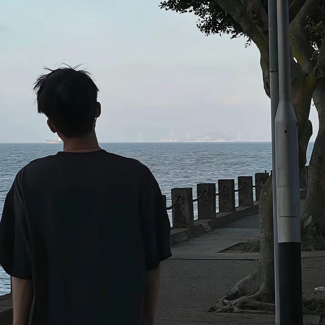 陈柄宇
