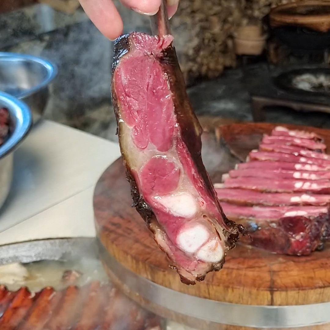 燕子飞腊味铺