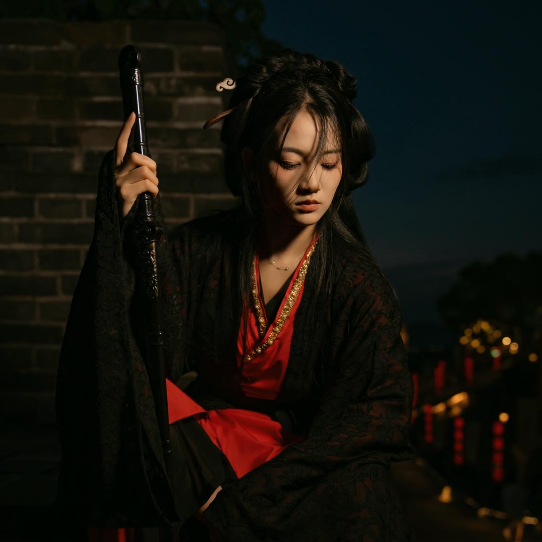 郁孤台下大师姐