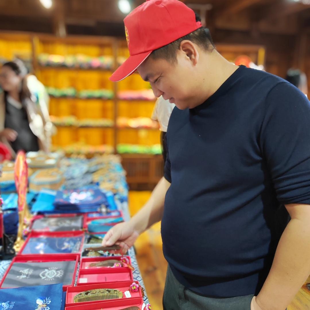 广州月青影王至宣