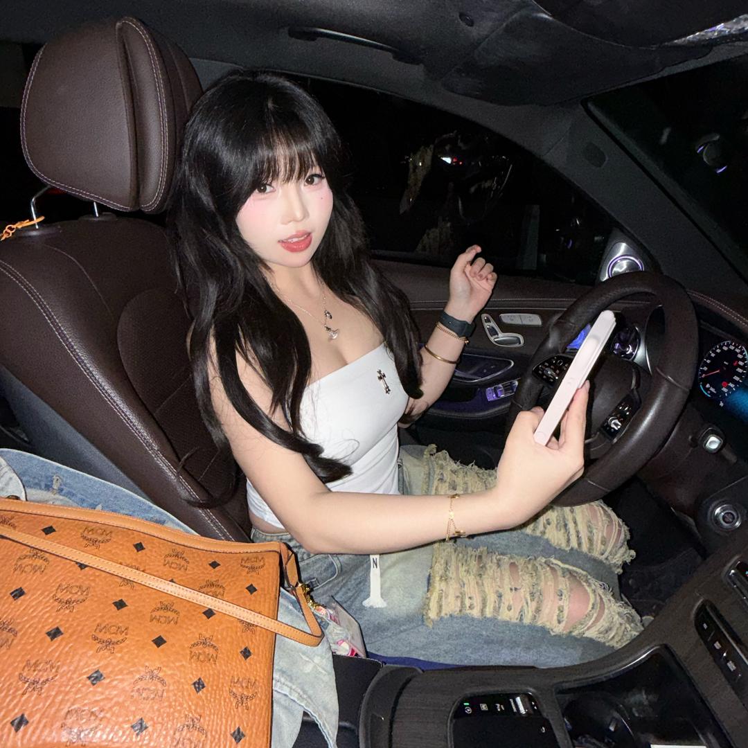 小y