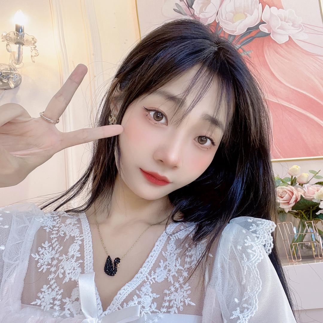 樱樱睡衣穿掿