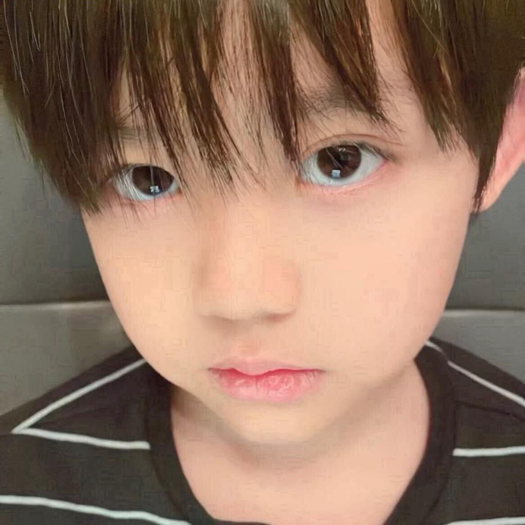 ，        ㅤ