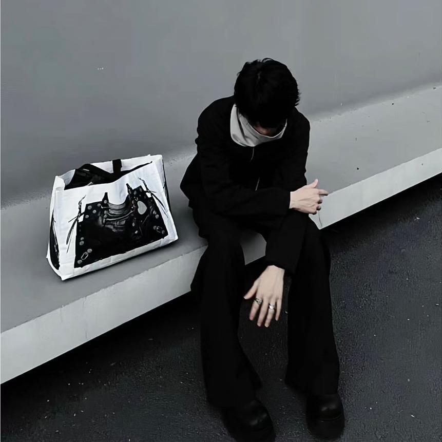 辉_YJH