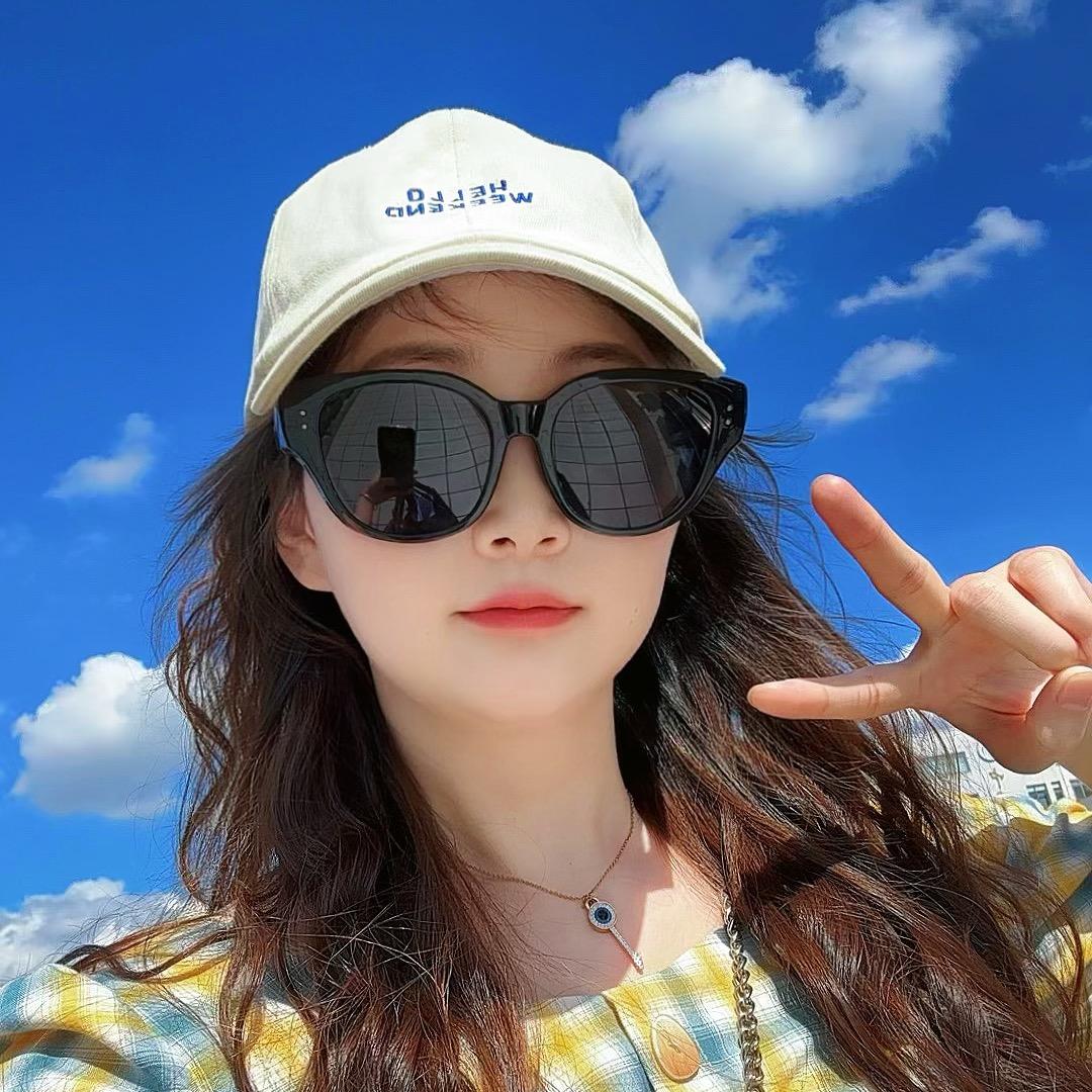李洛洛