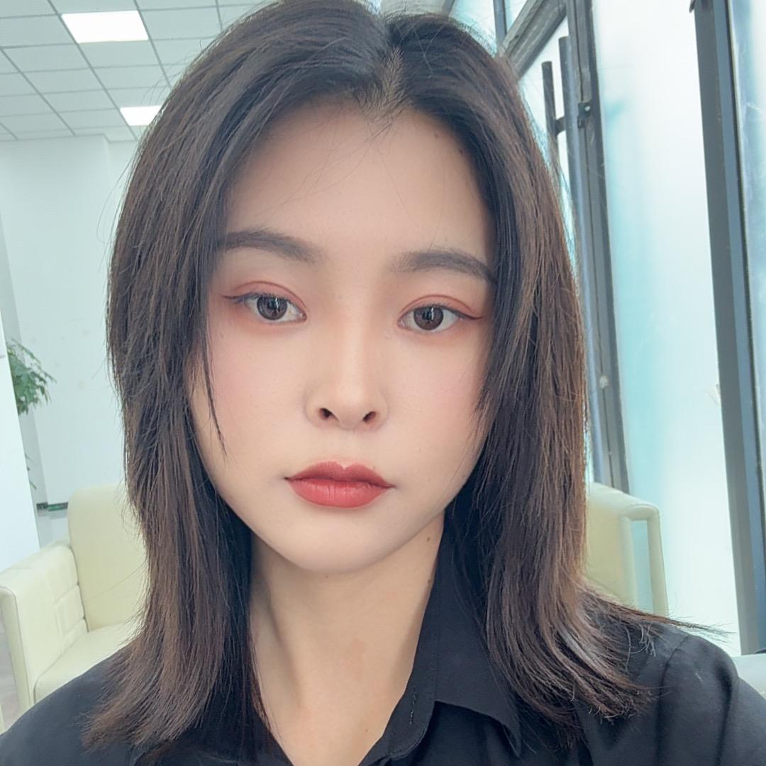 90后卖房阿姨的日常