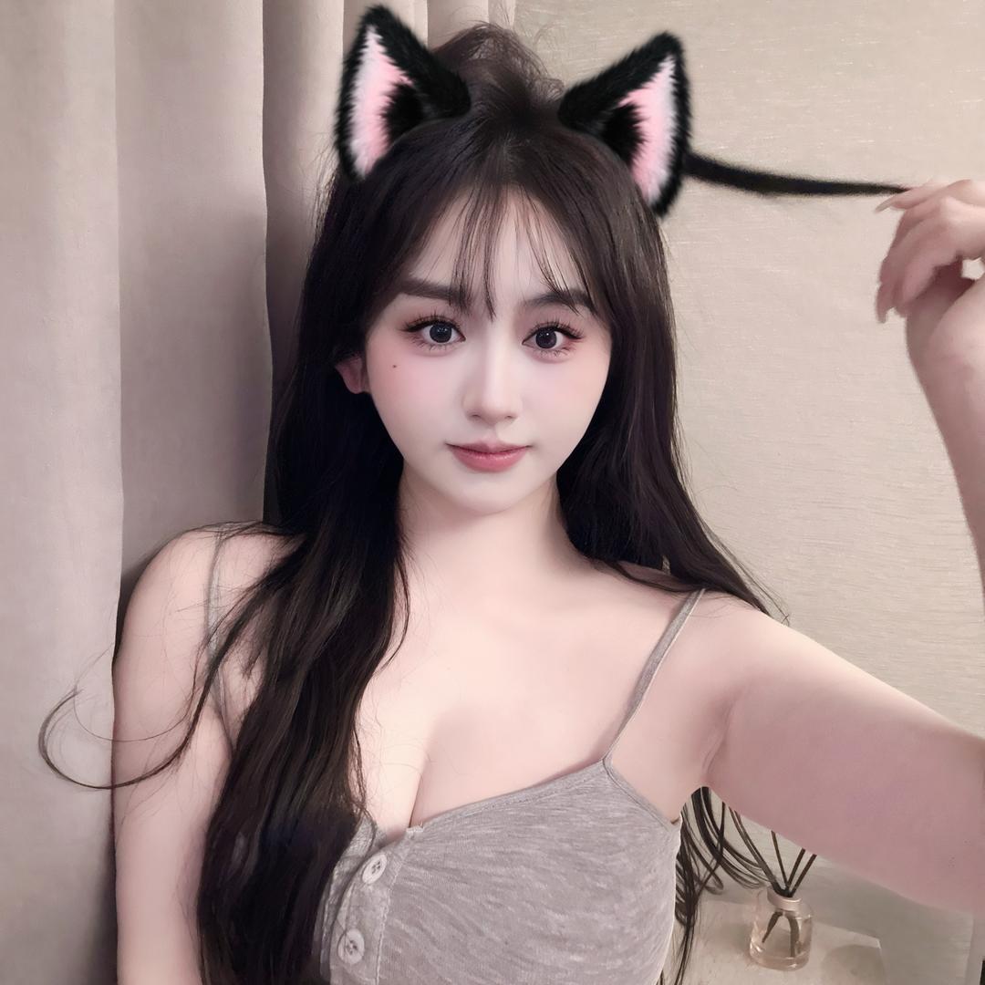 腼腆小美