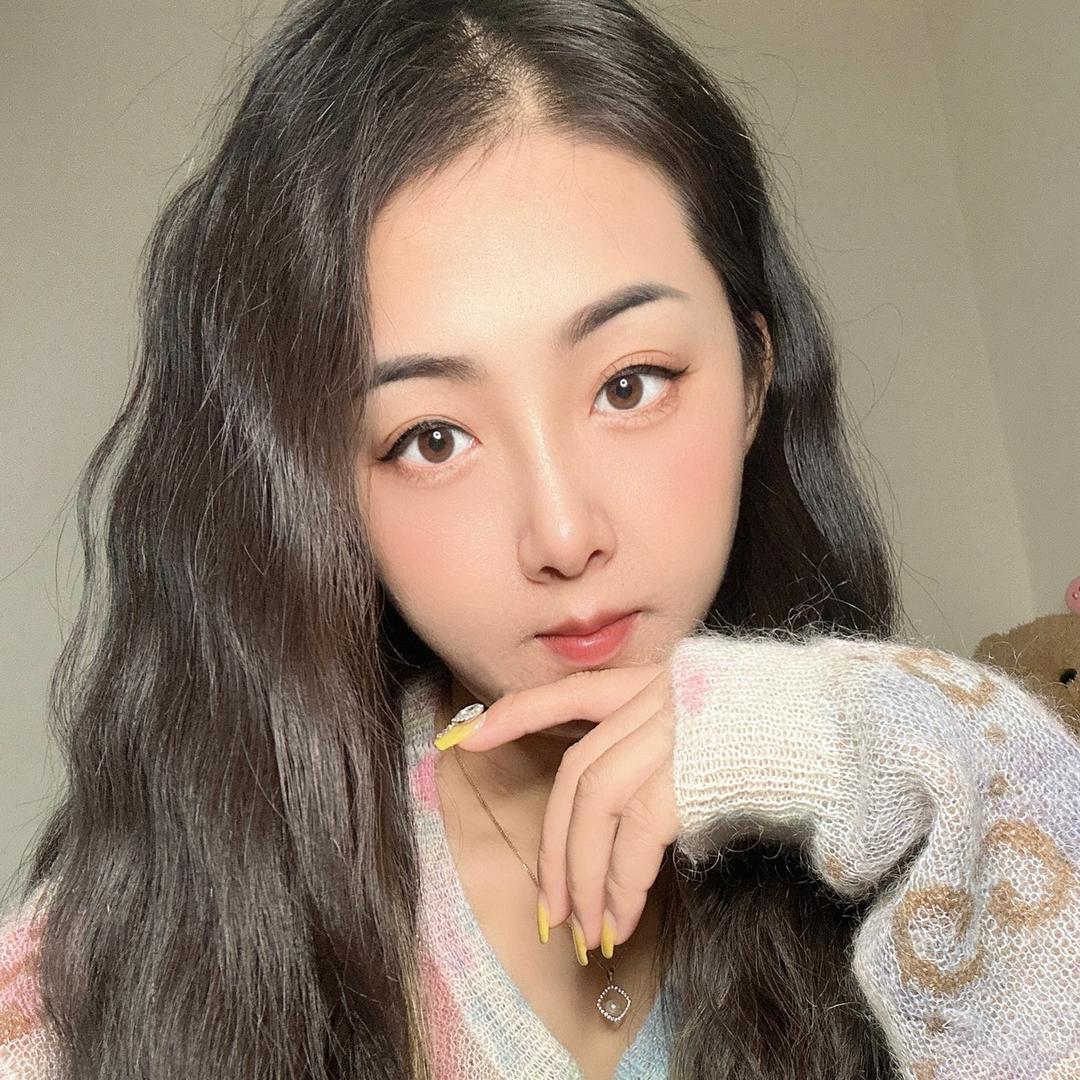 依晓婷