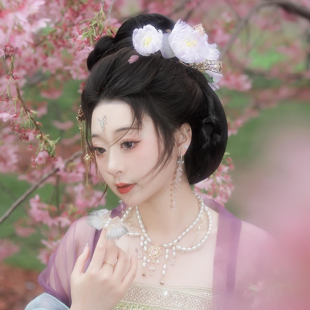 坛柒要努力化妆_
