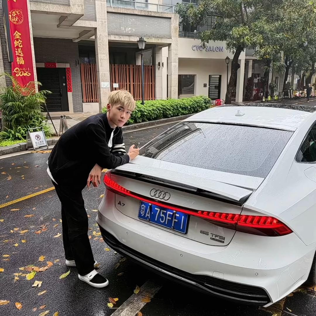 比rs7还帅的男人