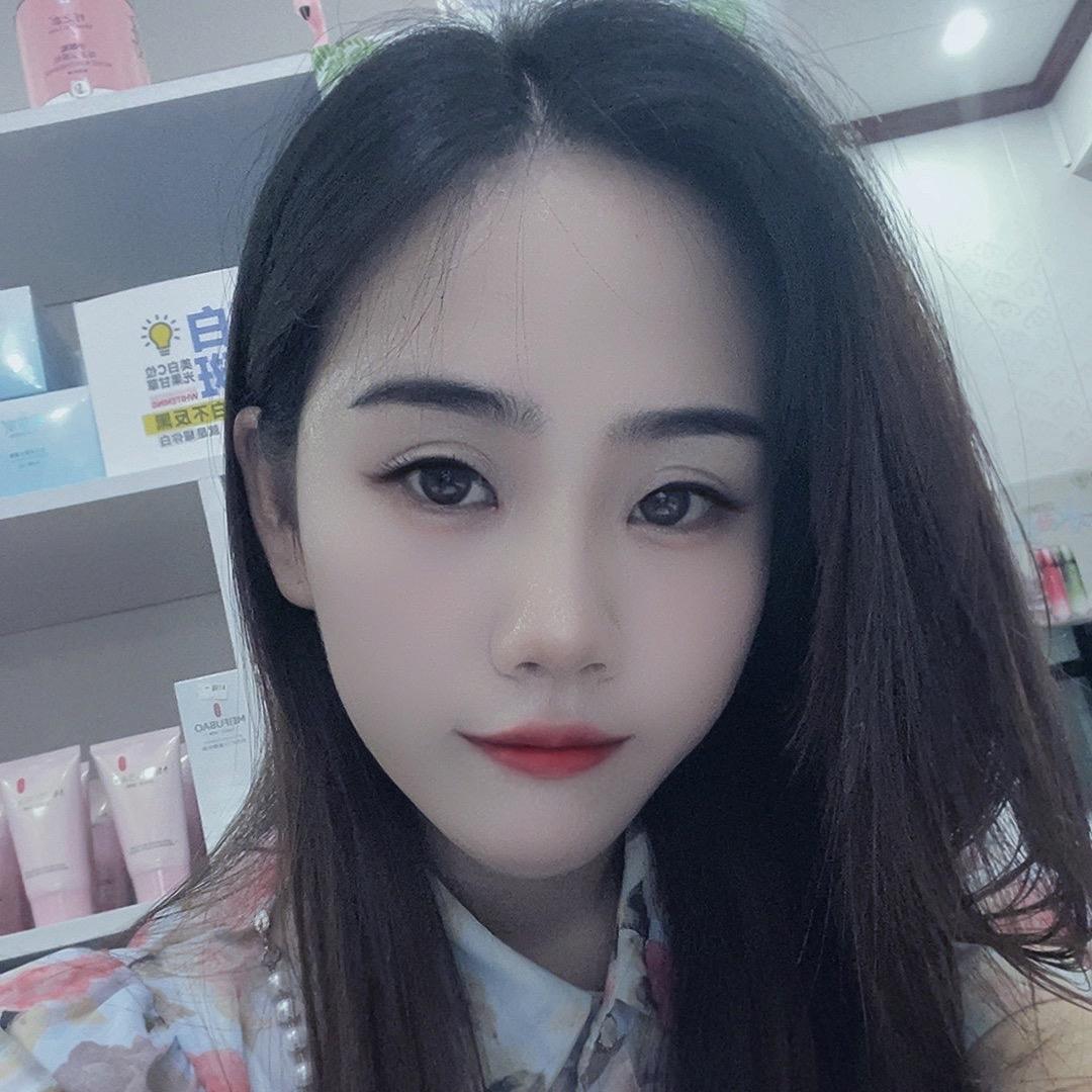 百变美妆  小刘💕