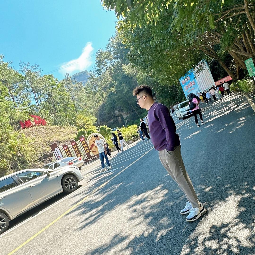 束守己心,负重任远