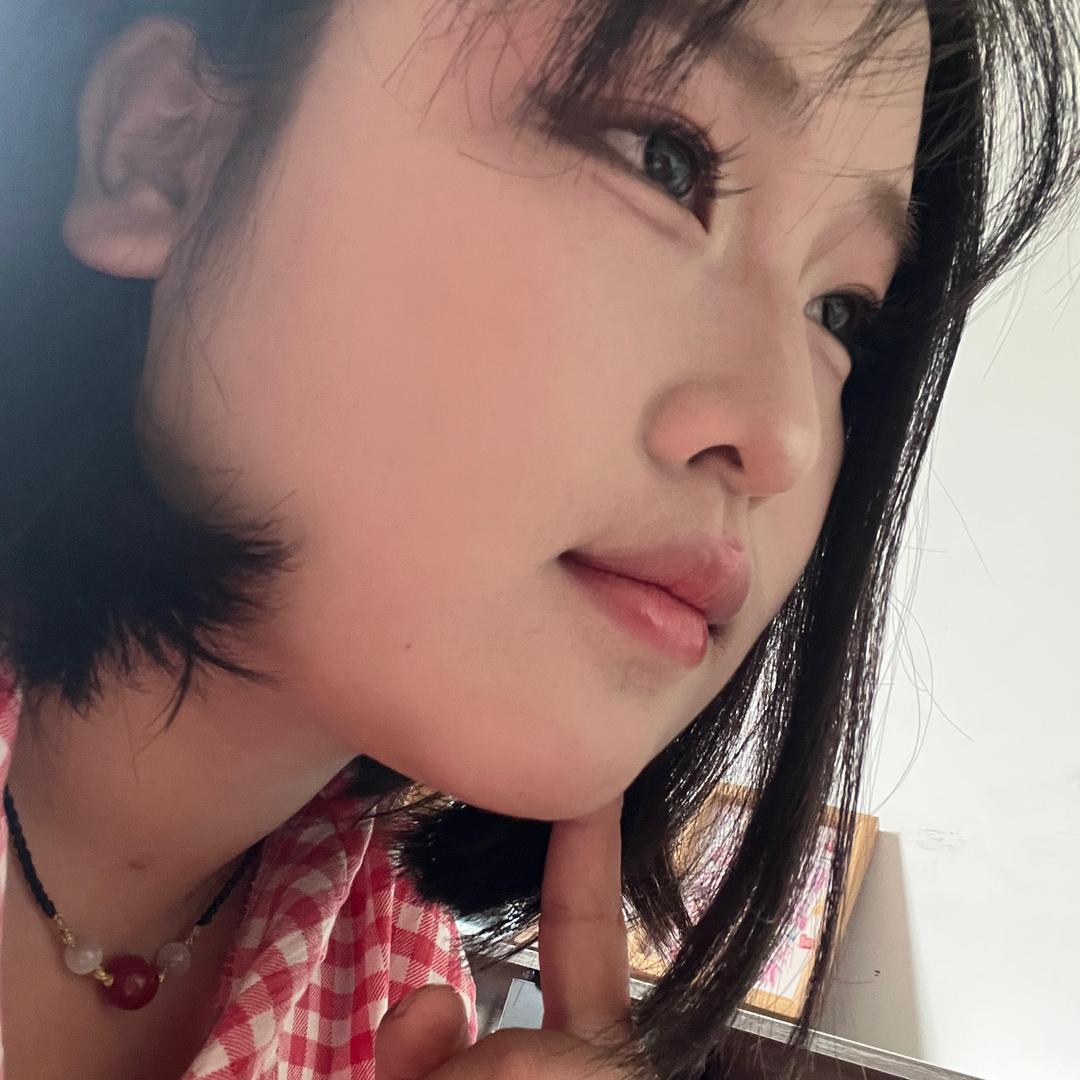 小 z^