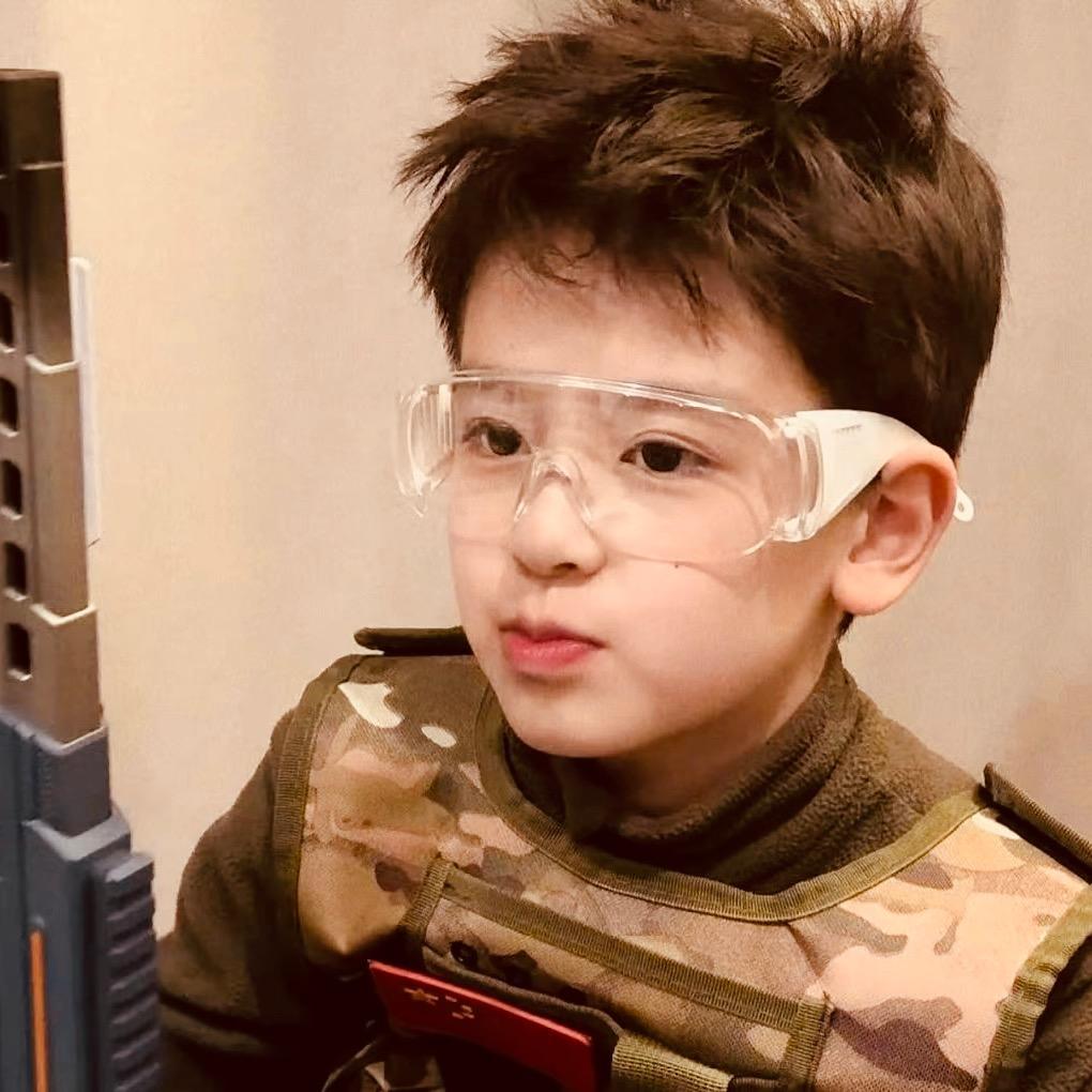 吴冠一（爱财爱己）