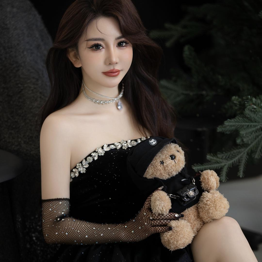 草莓熊🧸ྀི