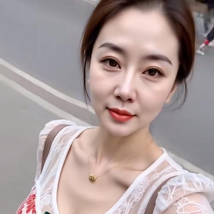 小默默