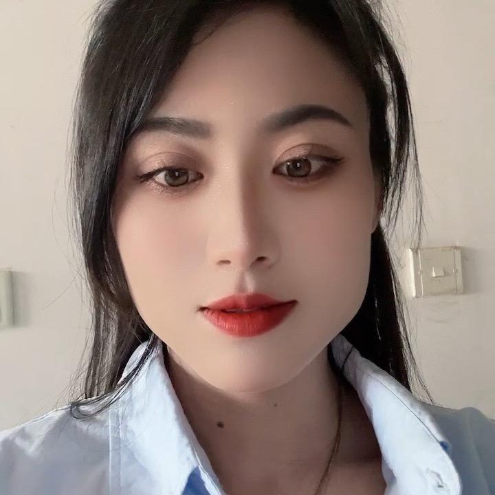 小党超级爱吃香菜