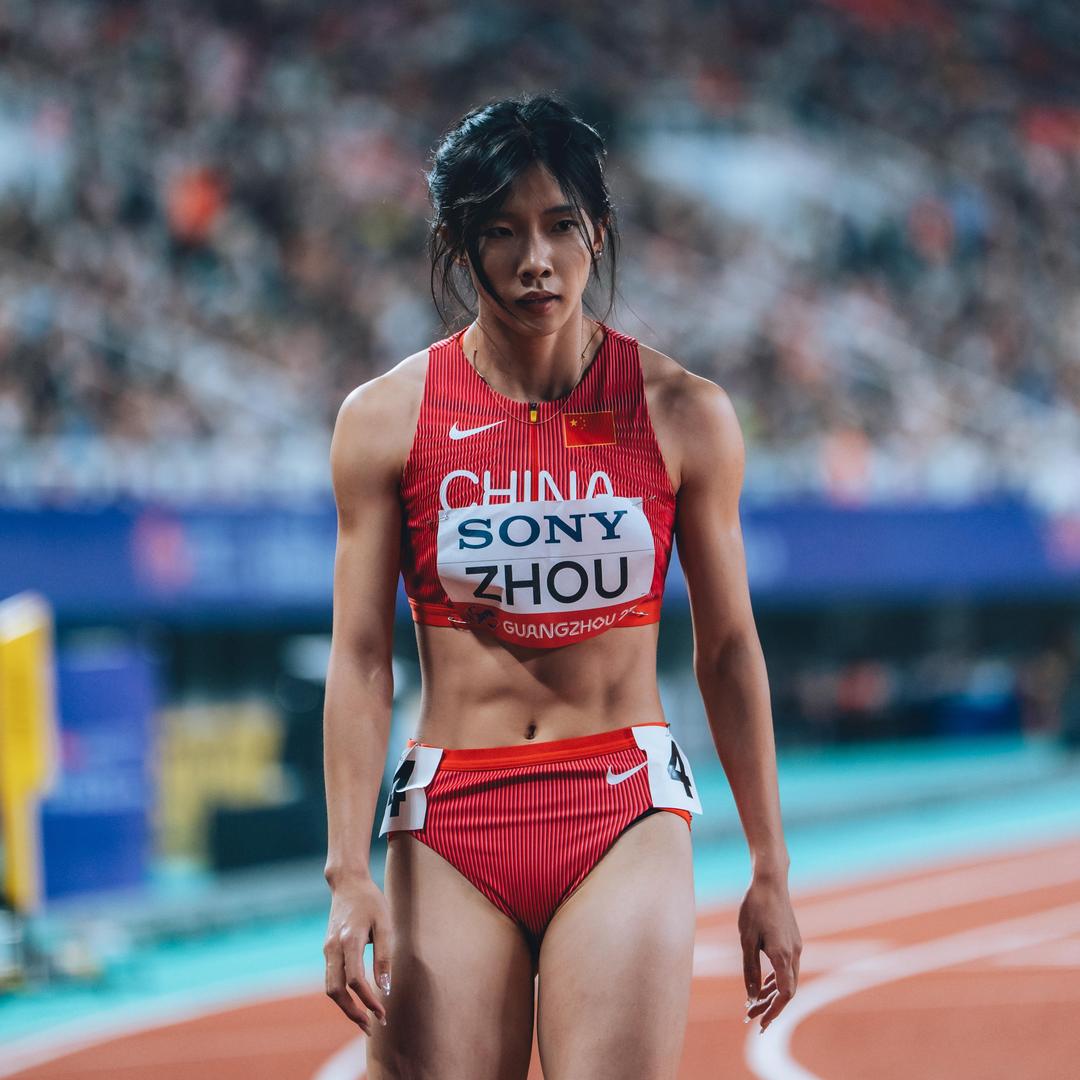 周 莉