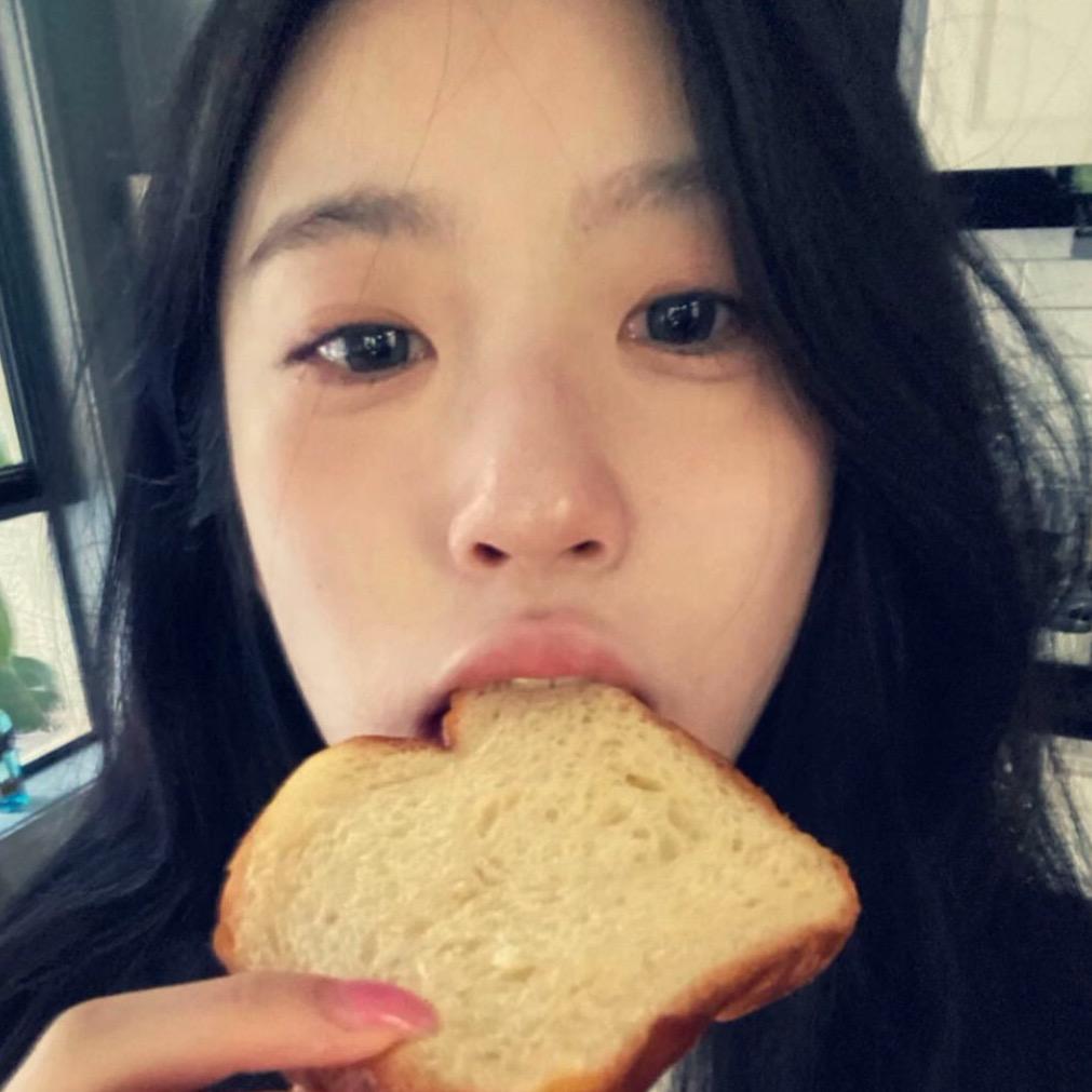 站在冰箱上的绝情女子