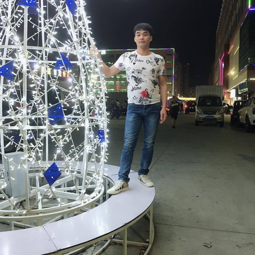 阿六