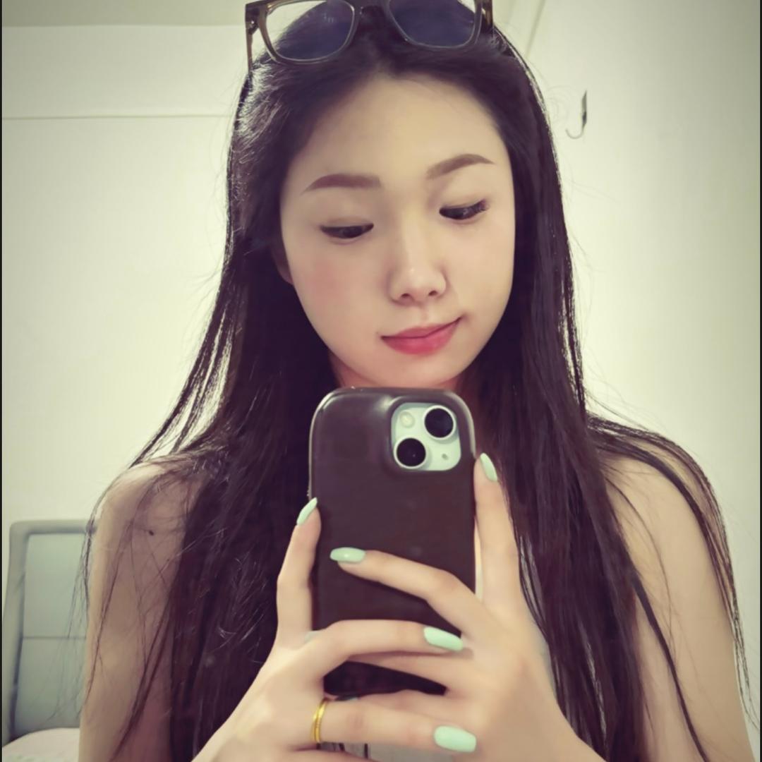 小秘书（发疯版）