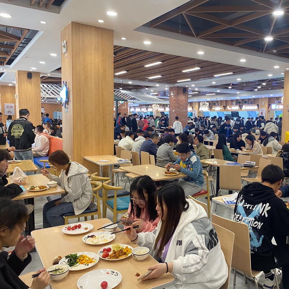 庄小坛餐饮管理