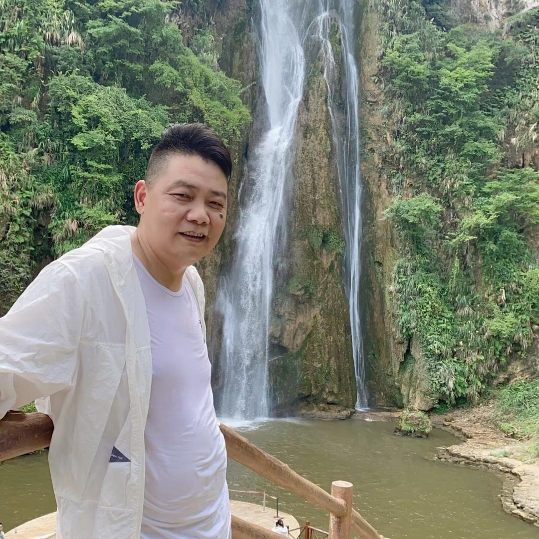 博旗儿服装私人定制
