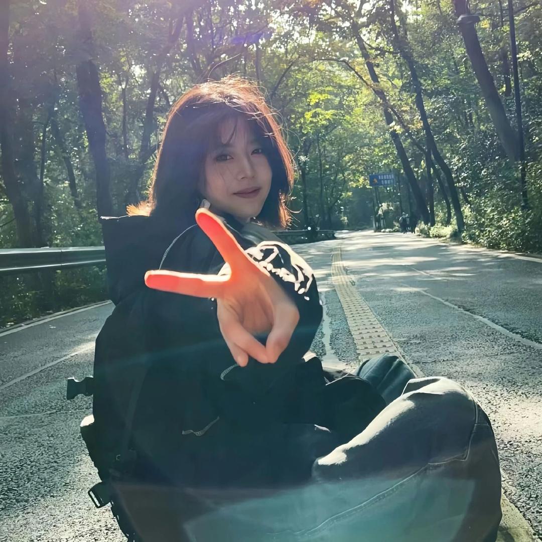 单眼皮的小面团🍞