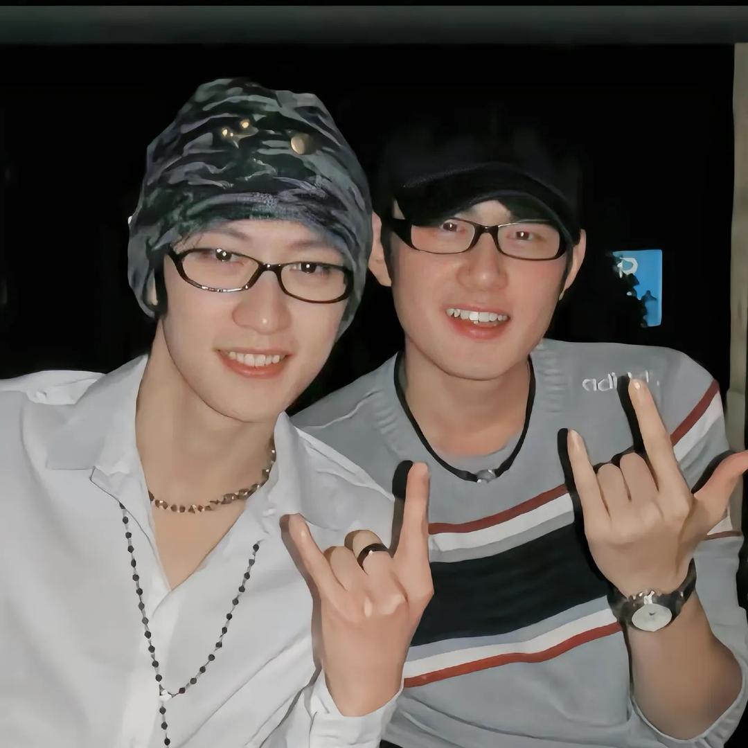 鱿鱼不是游鱼🏸