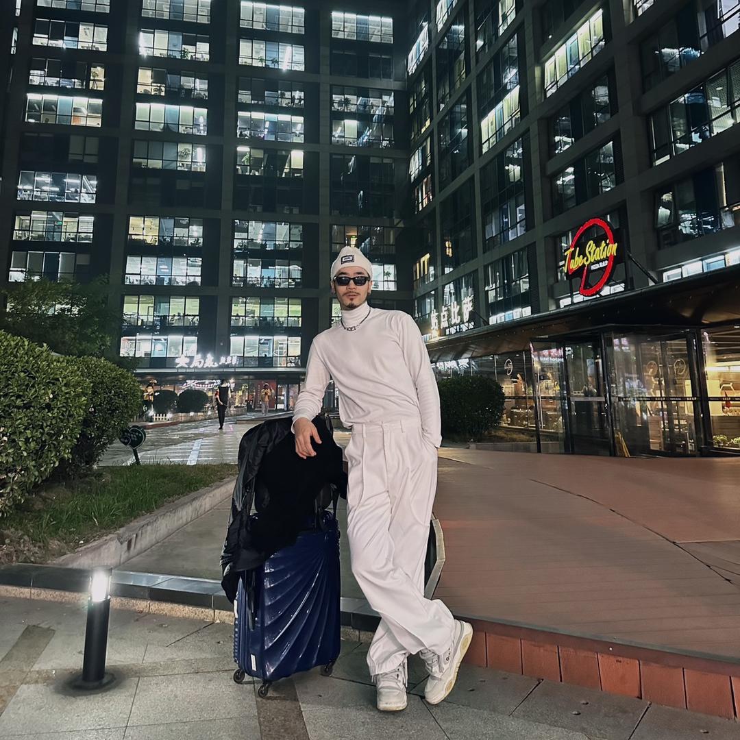 集宁简沙龙小刚Tony