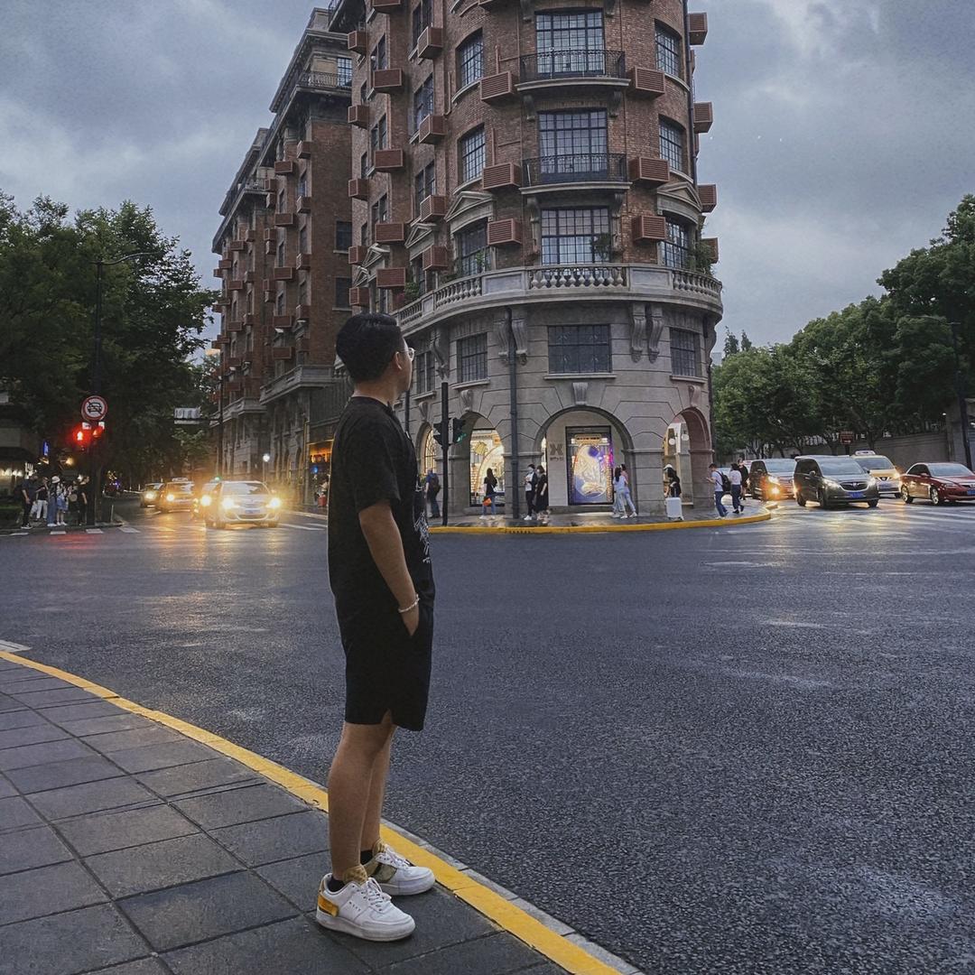曦.