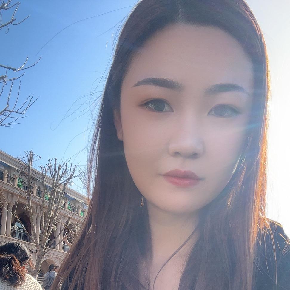 会发光✨的千寻女士