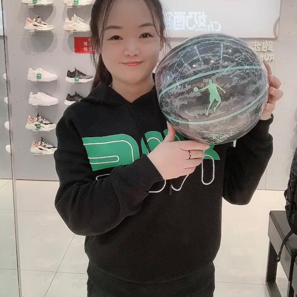 我叫李姐在裕民乔丹上班望大家多多关照🙏