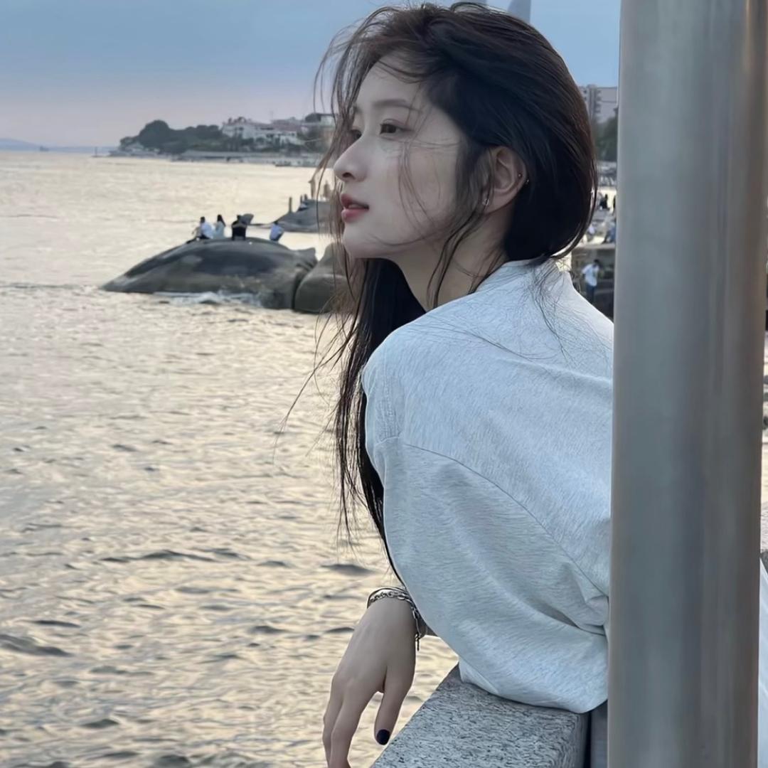 温柔玲.