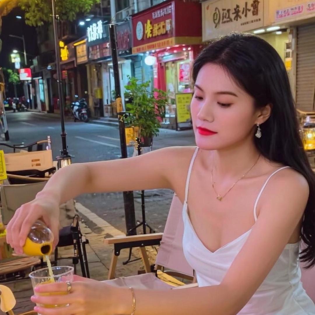 谷小姐
