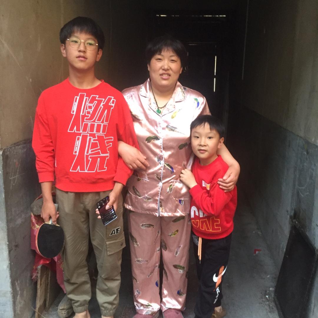 家有三个大宝贝