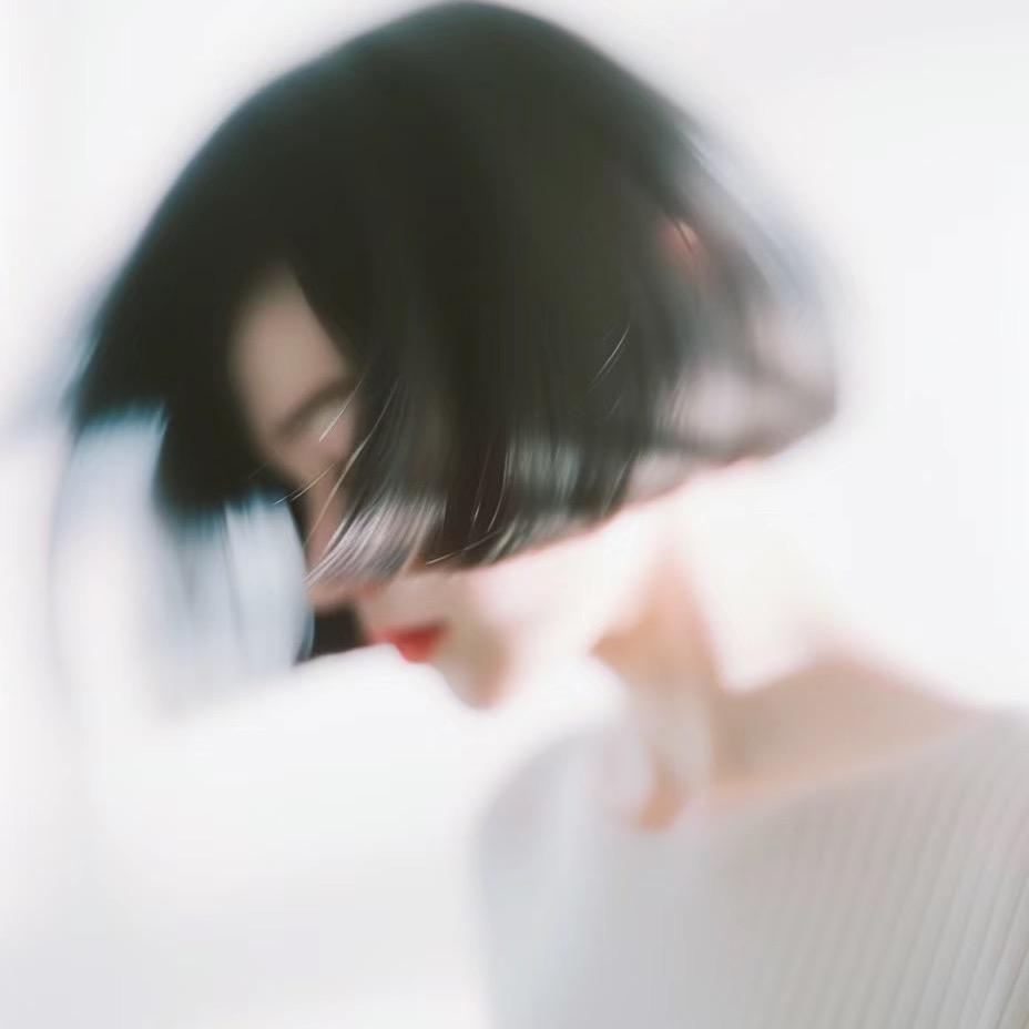🖤           Z·