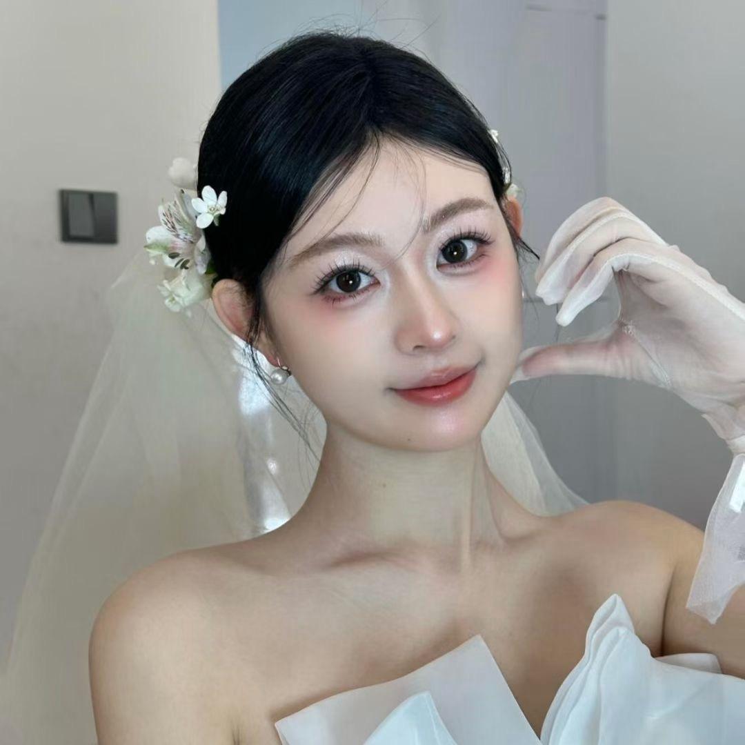 真真  妆造.