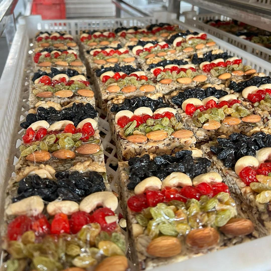 手工切糕小姐姐新疆特产